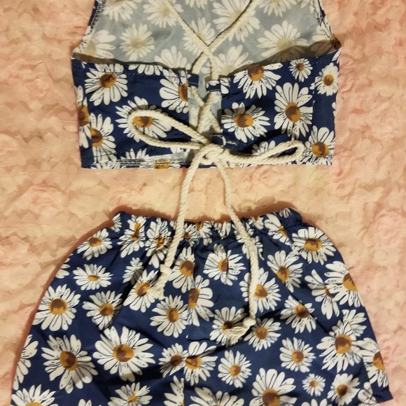 Infant Girl 2pc Daisy Romper - Picture 2 of 3